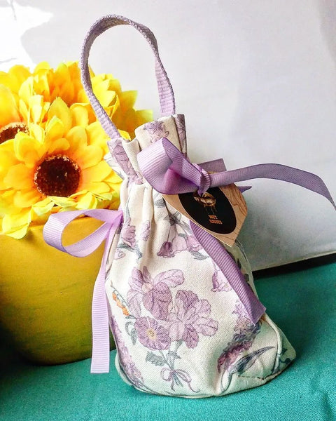 Nook and Candle Amazing Grace Soy Scented Candles 4oz jar with wooden lid and flower tie bag