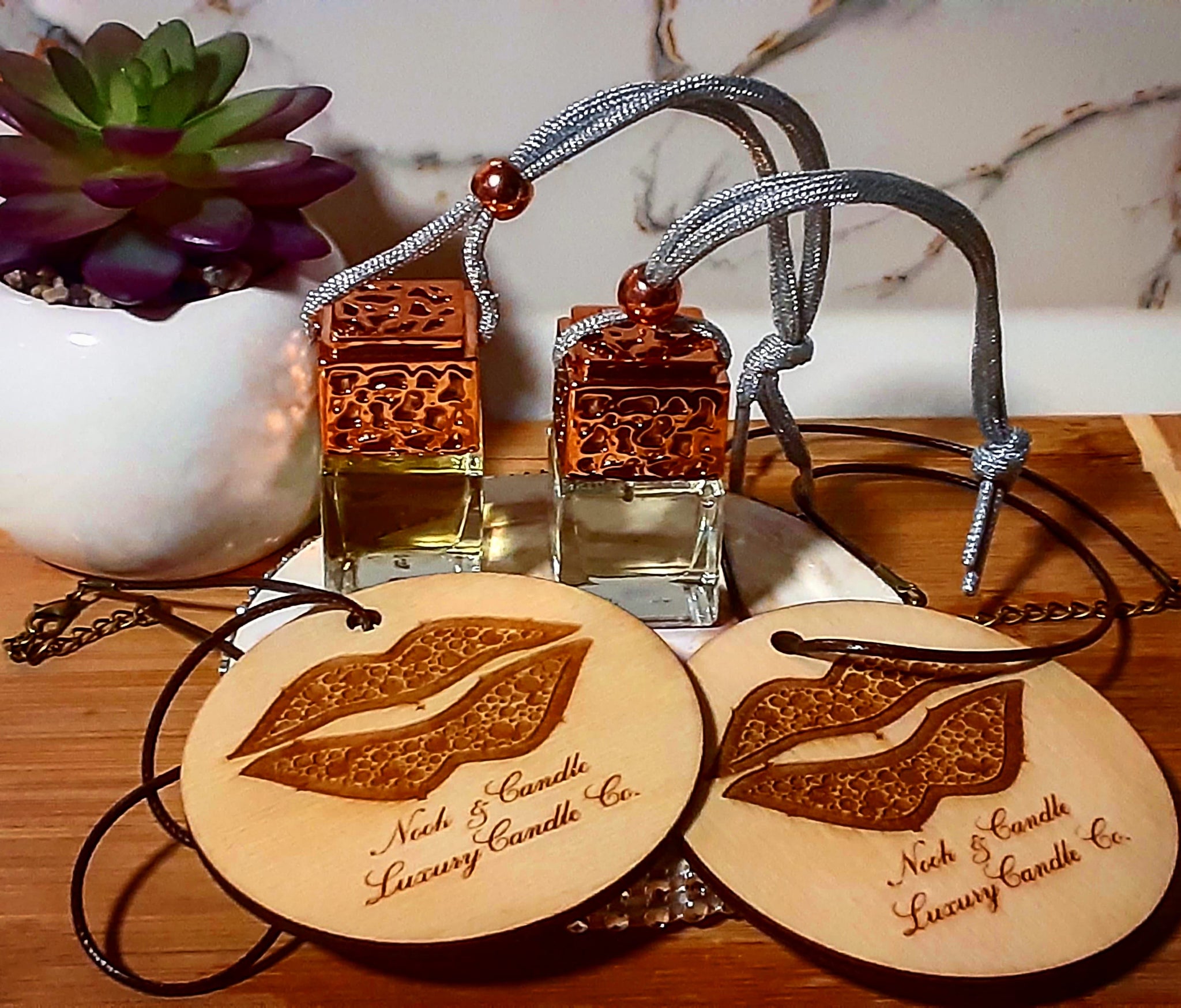 NOOK & CANDLE Luxury Candle Co. car fresher Wooden disc with leather cord